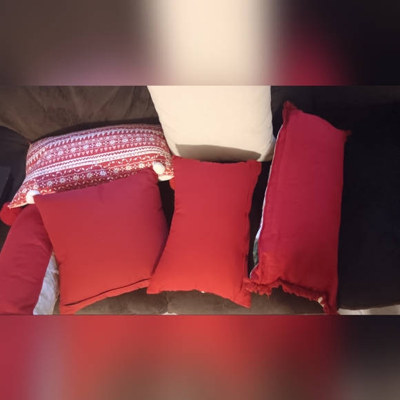 High quality embroidered christmas cushions - Picture 6 of 16